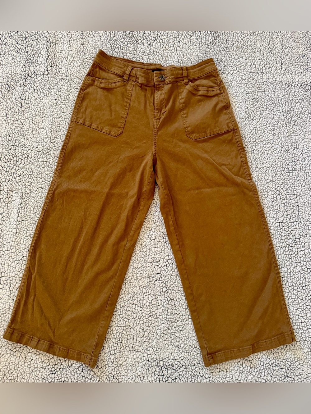 Kuhl Women's Born in the Mountains - Wide-Leg Capris in Warm Brown